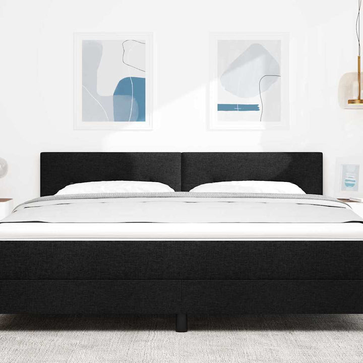 LED sengegavl med LED-lysstrimler Sort 180 cm Stof