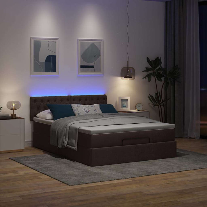 Ottoman seng med madras & LEDs Mørkebrun 140x190 cm Stof
