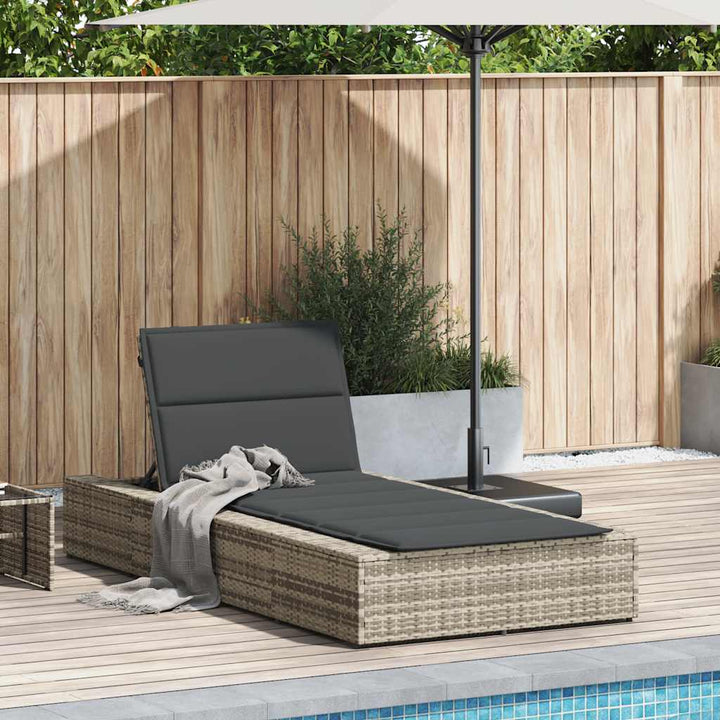 solseng med flydende hynde polyrattan lysegrå