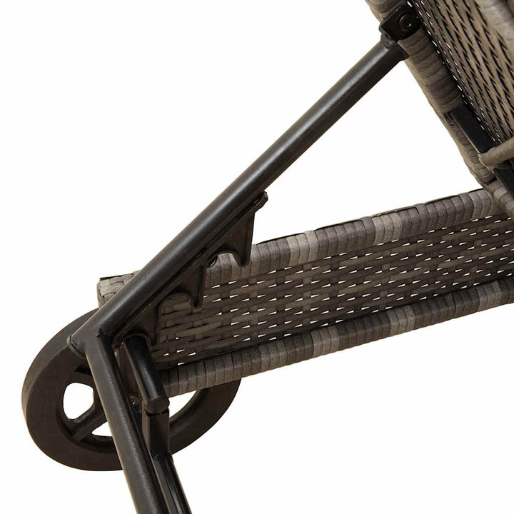 liggestol med hjul og hynde polyrattan grå