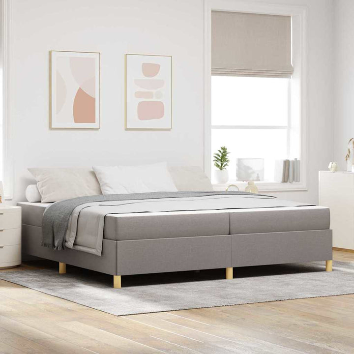 Sengestel med madras Gråbrun 200 x 200 cm Stof