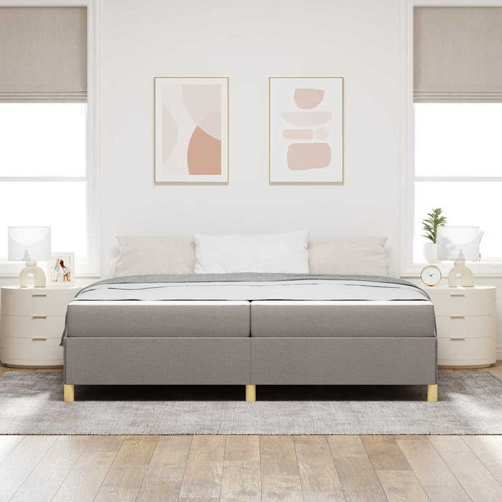 Sengestel med madras Gråbrun 200 x 200 cm Stof