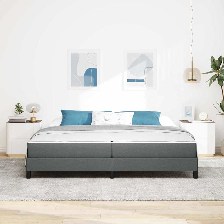 Box spring seng med madras Mørkegrå 200 x 200 cm Stof