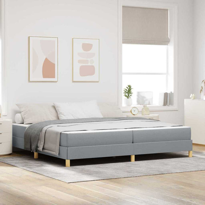 Box spring seng med madras Lysegrå 200 x 200 cm Stof
