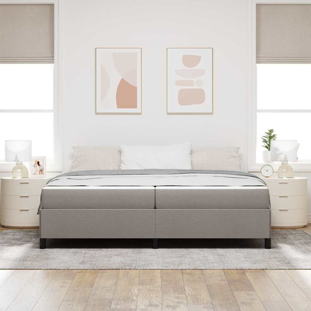 Box spring seng med madras Gråbrun 200 x 200 cm Stof