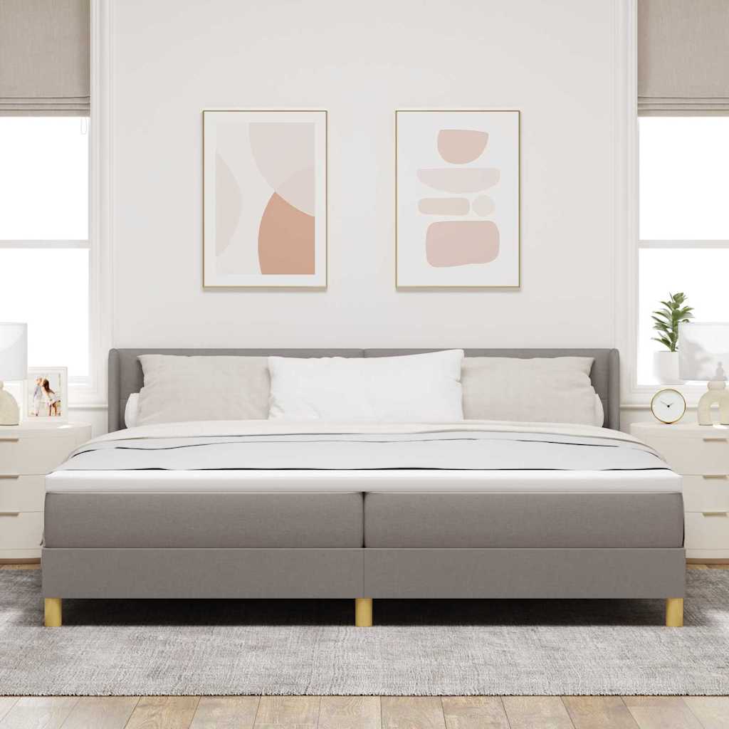 Box spring seng med madras Gråbrun 200 x 200 cm Stof