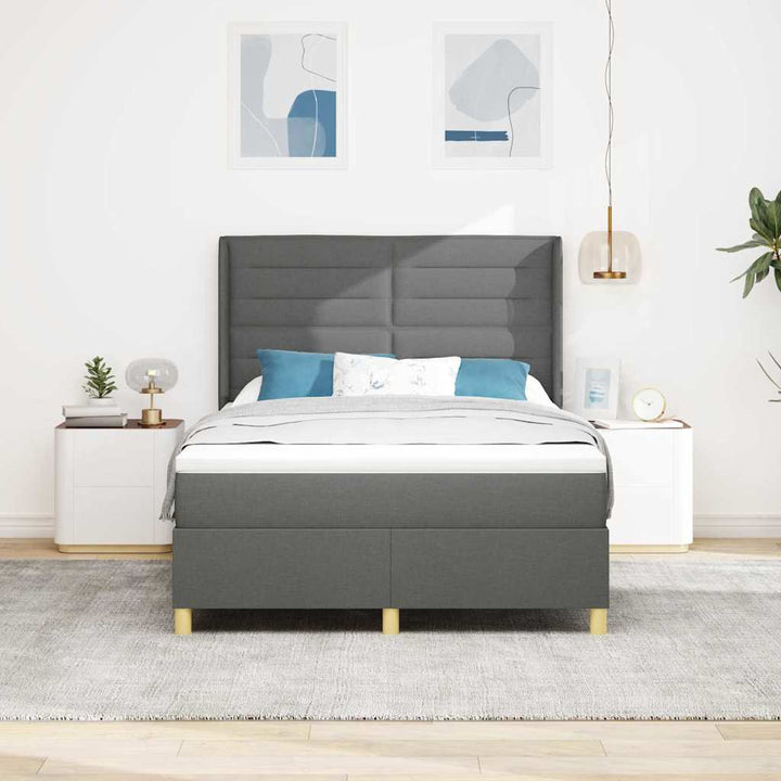 Box spring seng med madras Mørkegrå 140 x 200 cm Stof