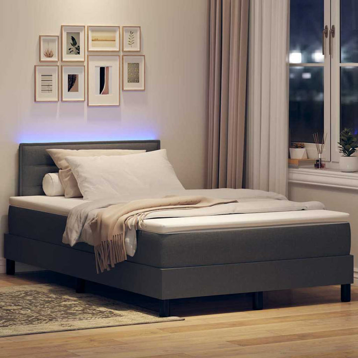 Box spring seng med madras med LED Mørkegrå 120 x 190 cm Stof