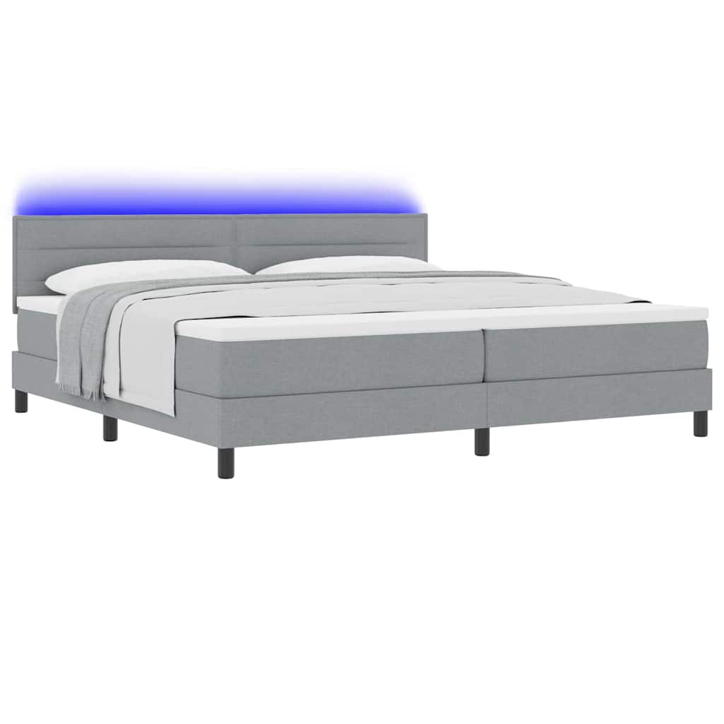 Box spring seng med madras med LED Lysegrå 200 x 200 cm Stof