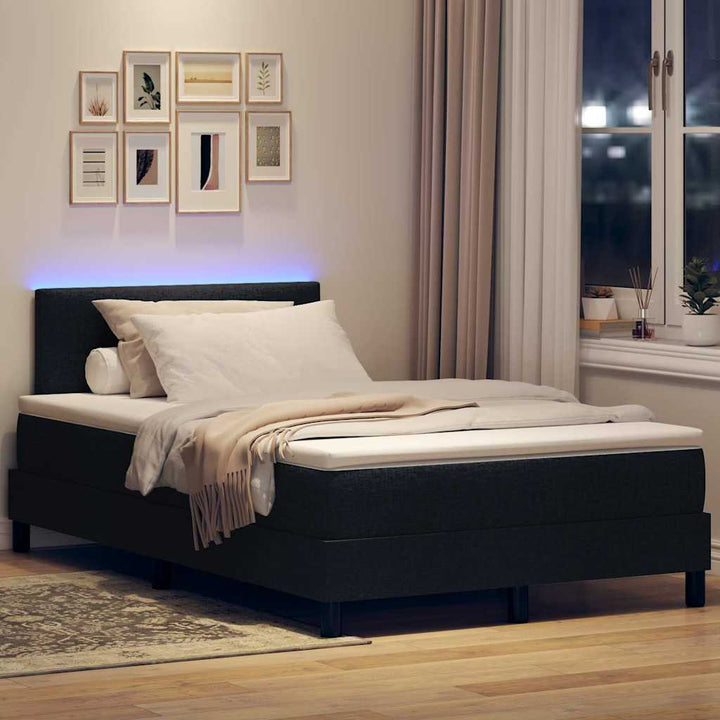 Box spring seng med madras med LED Sort 120 x 200 cm Stof