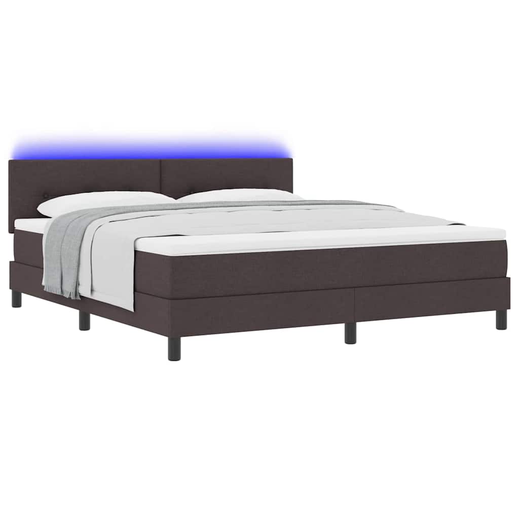 Box spring seng med madras med LED Mørk Brun 180 x 200 cm Stof