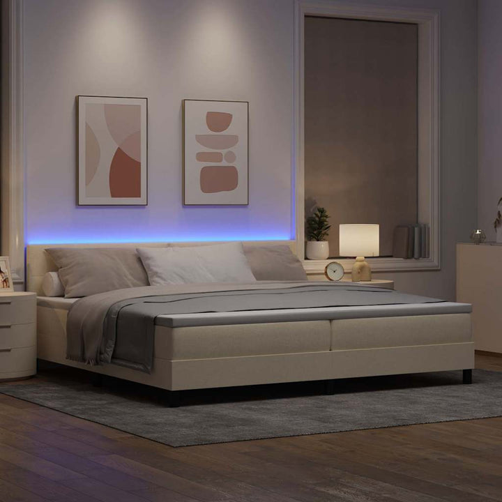 Box spring seng med madras med LED Creme 200 x 200 cm Stof