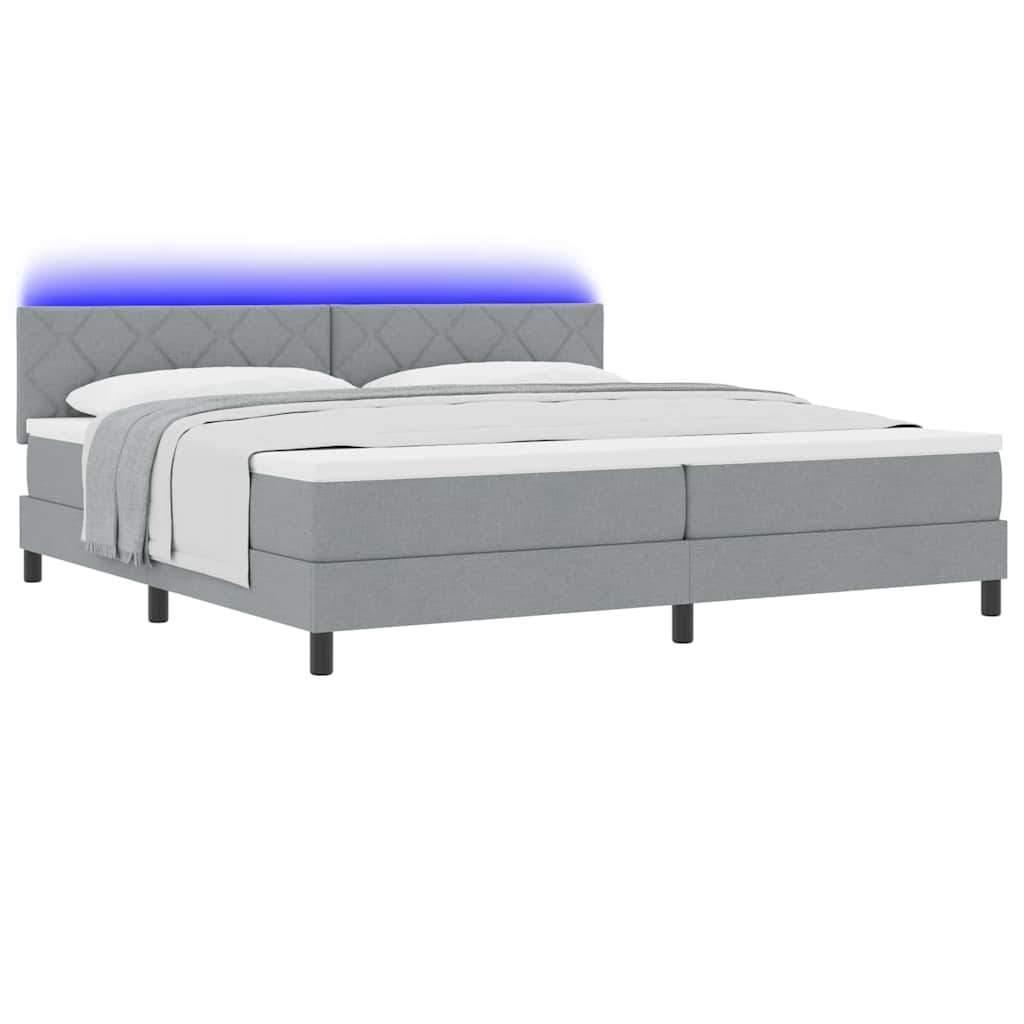 Box spring seng med madras med LED Lysegrå 200 x 200 cm Stof