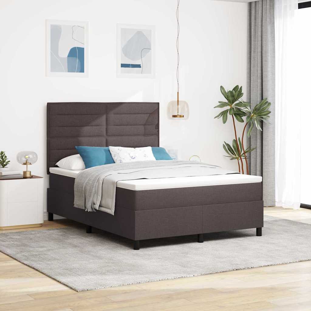 Box spring seng med madras med LED Mørkebrun 140 x 200 cm Stof