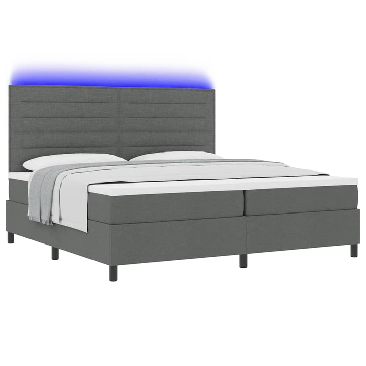 Box spring seng med madras med LED Mørkegrå 200 x 200 cm Stof