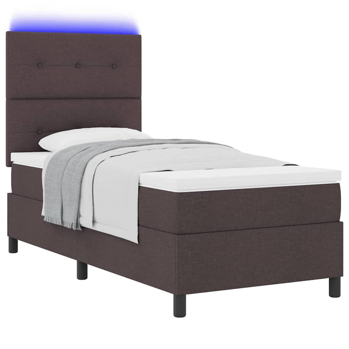 Box spring seng med LED-lysstrimler Mørkebrun 100 x 200 cm Stof