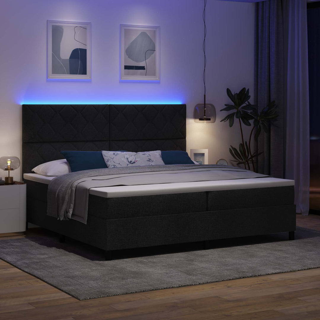 Box spring seng med madras med LED Sort 200 x 200 cm Stof