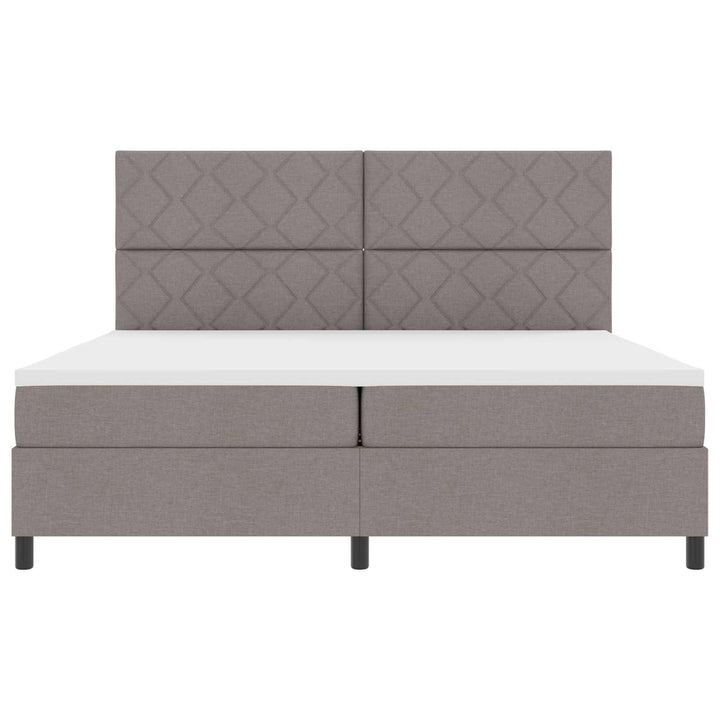 Box spring seng med LED-lysstrimler Gråbrun 200 x 200 cm Stof