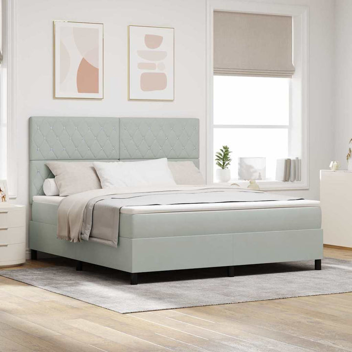 LED Box Spring Bed med madras Lysegrå 180 x 200 cm Fløjl