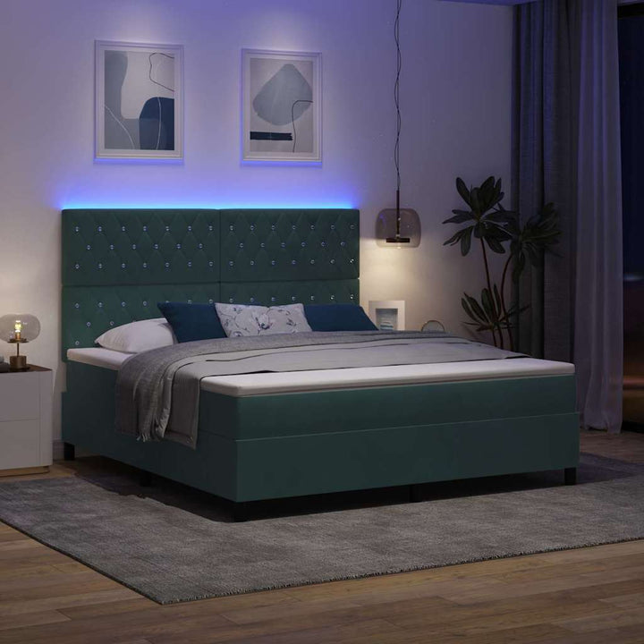 LED Box Spring Bed med madras Mørkegrøn 180 x 200 cm Fløjl
