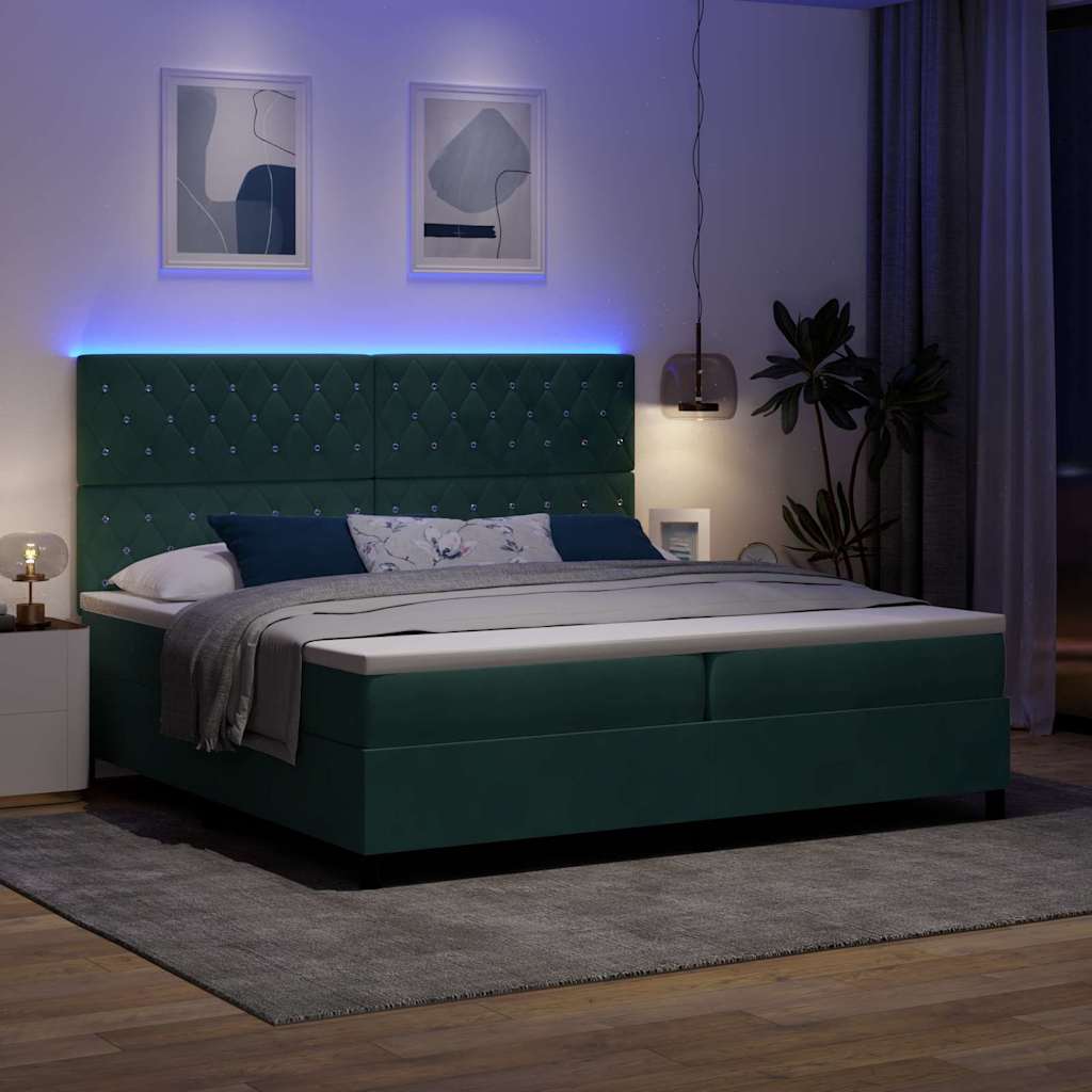 LED Box Spring Bed med madras Mørkegrøn 200 x 200 cm Fløjl