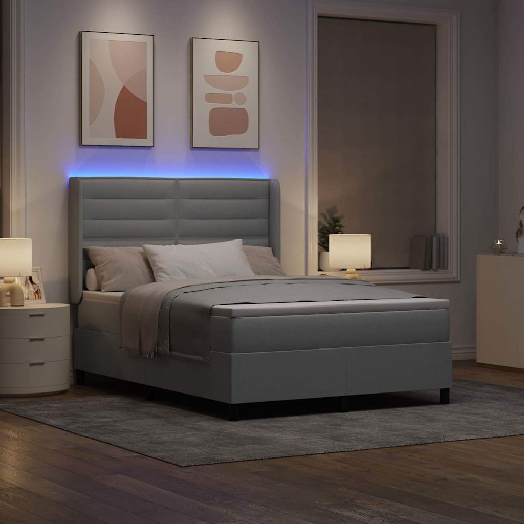 LED Box Spring Bed med madras Lysegrå 140 x 190 cm Stof