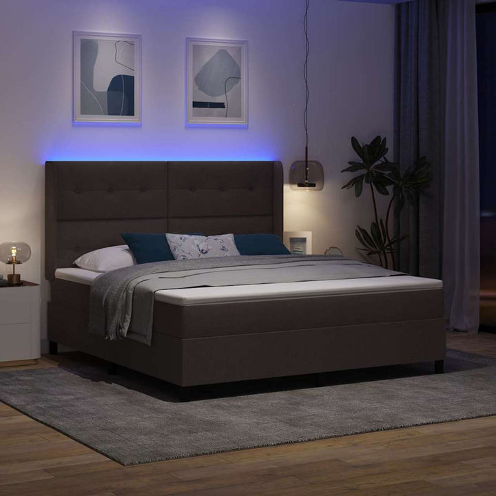 LED Box Spring Bed med hovedgærde Mørk Brun 180 x 200 cm Stof