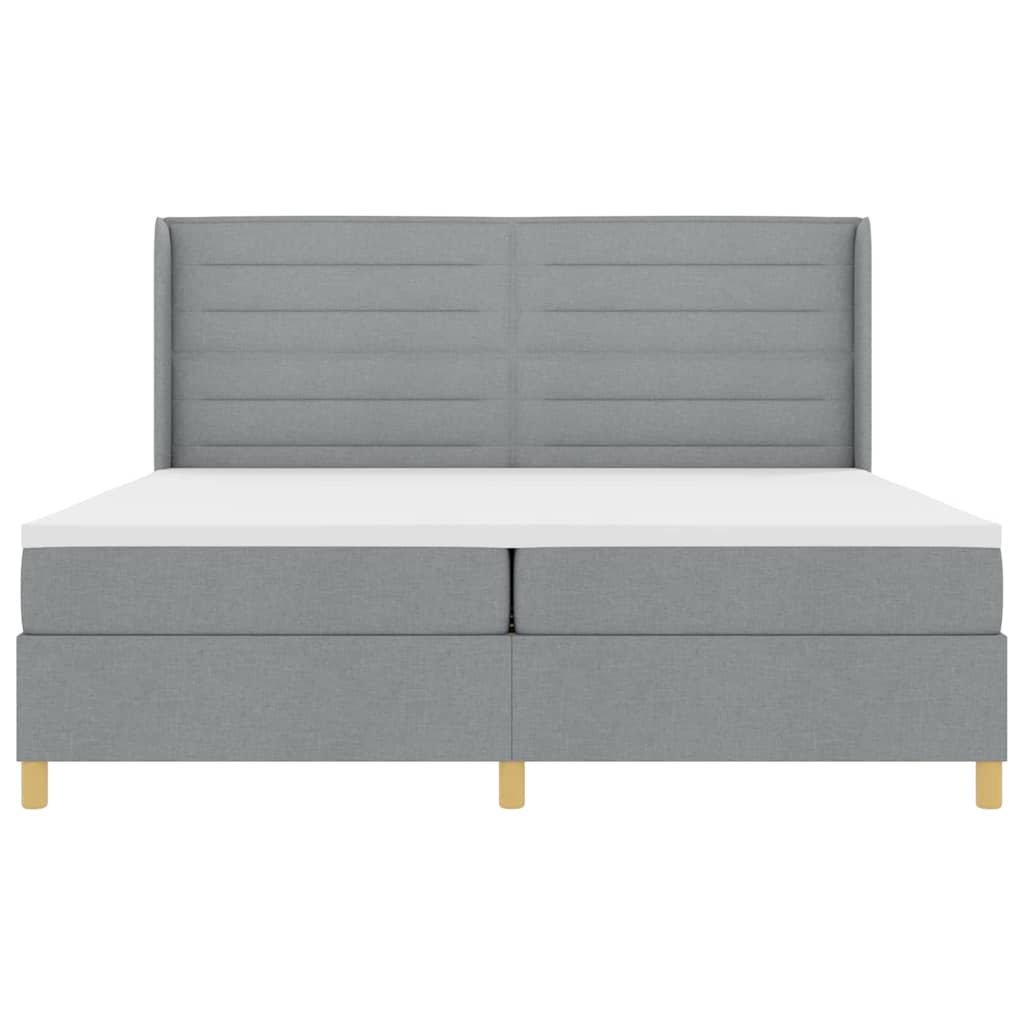 Box spring seng med LED-lysstrimler Lysegrå 200 x 200 cm Stof