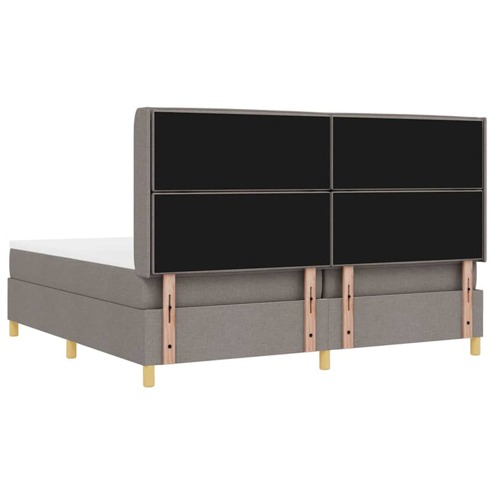 Box spring seng med LED-lysstrimler Gråbrun 200 x 200 cm Stof