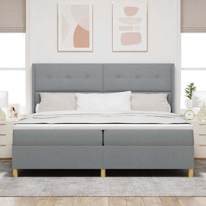 Box spring seng med LED-lysstrimler Lysegrå 200 x 200 cm Stof