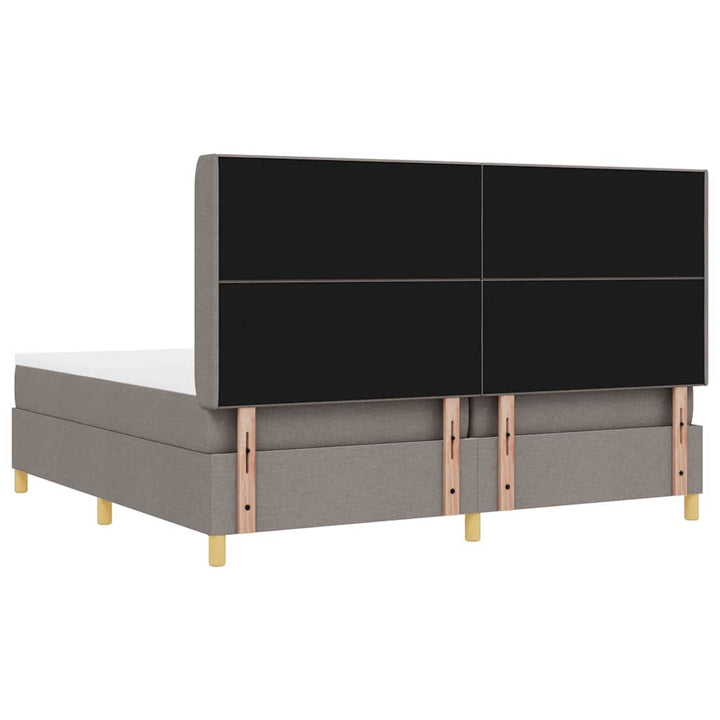 Box spring seng med LED-lysstrimler Gråbrun 200 x 200 cm Stof