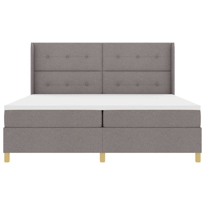 Box spring seng med LED-lysstrimler Gråbrun 200 x 200 cm Stof