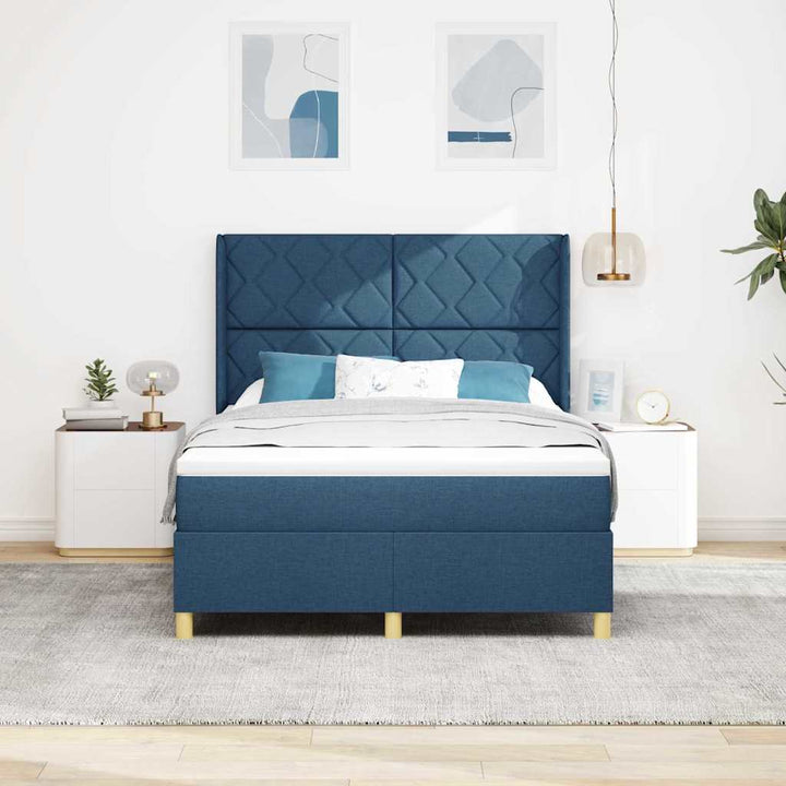 Box spring seng med LED-lysstrimler Blå 140 x 190 cm Stof