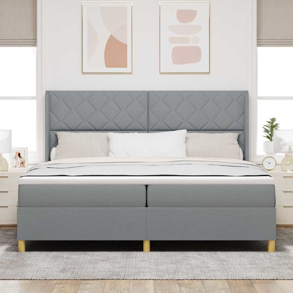 Box spring seng med LED-lysstrimler Lysegrå 200 x 200 cm Stof