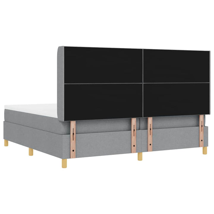 Box spring seng med LED-lysstrimler Lysegrå 200 x 200 cm Stof