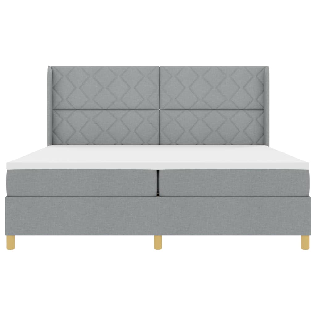 Box spring seng med LED-lysstrimler Lysegrå 200 x 200 cm Stof