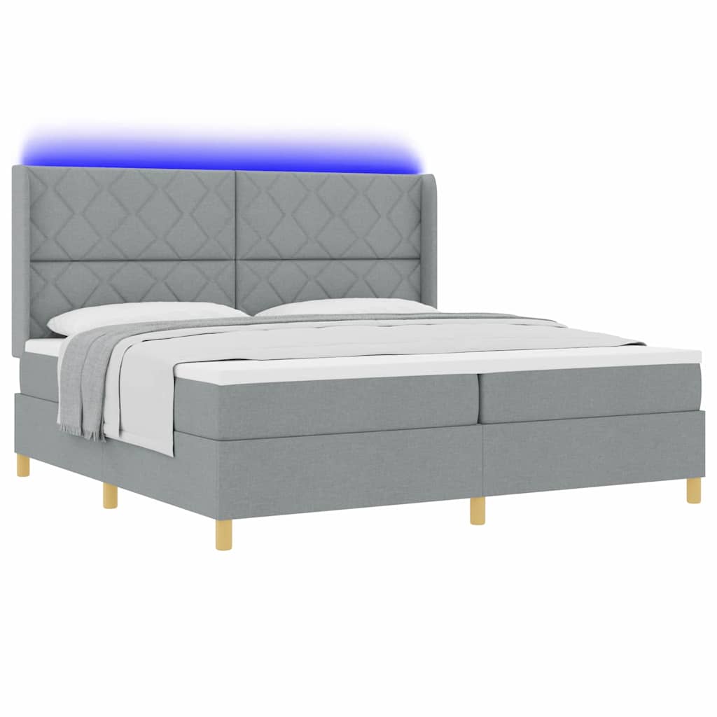 Box spring seng med LED-lysstrimler Lysegrå 200 x 200 cm Stof