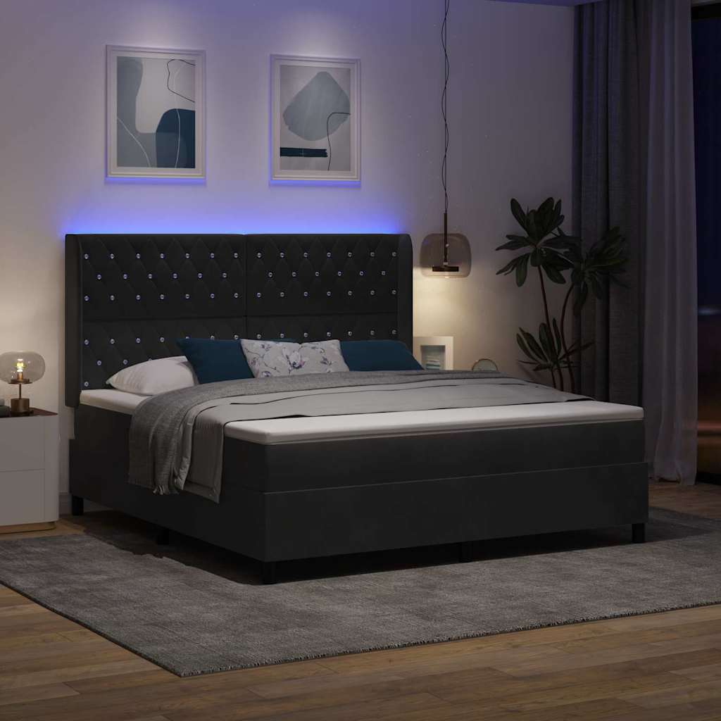 Box spring seng med madras med LED Sort 180 x 200 cm Fløjl