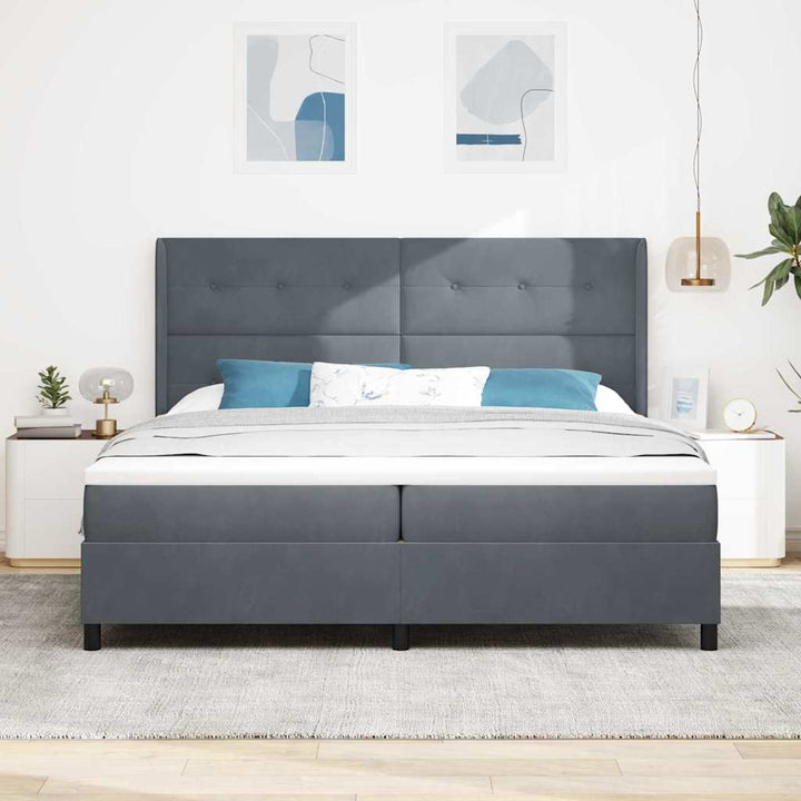 Box spring seng med madras med LED Mørkegrå 200 x 200 cm Fløjl