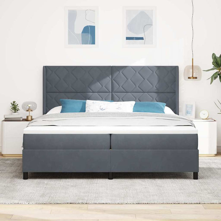 Box spring seng med LED-lysstrimler Mørkegrå 200 x 200 cm Fløjl