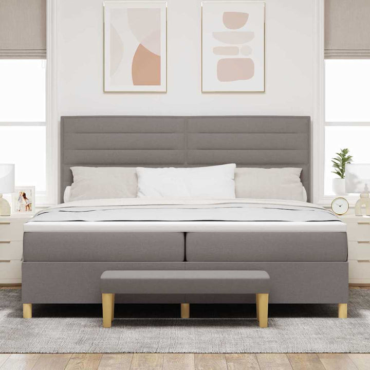 Box spring seng med madras Gråbrun 200 x 200 cm Stof