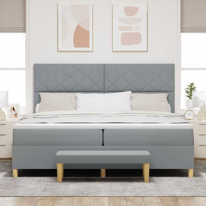 Box spring seng med madras Lysegrå 200 x 200 cm Stof