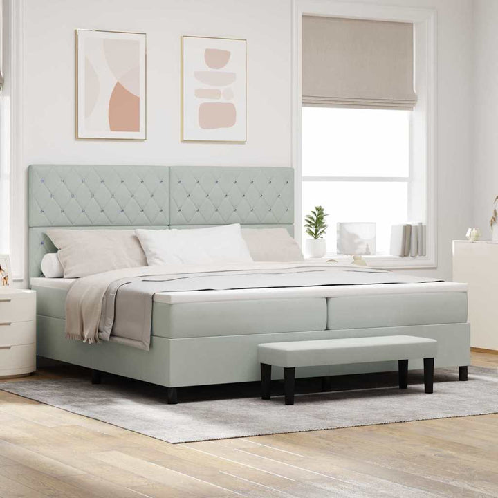 Box spring seng med madras Lysegrå 200 x 200 cm Fløjl
