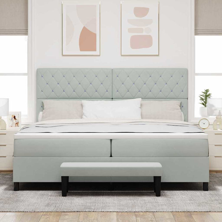 Box spring seng med madras Lysegrå 200 x 200 cm Fløjl
