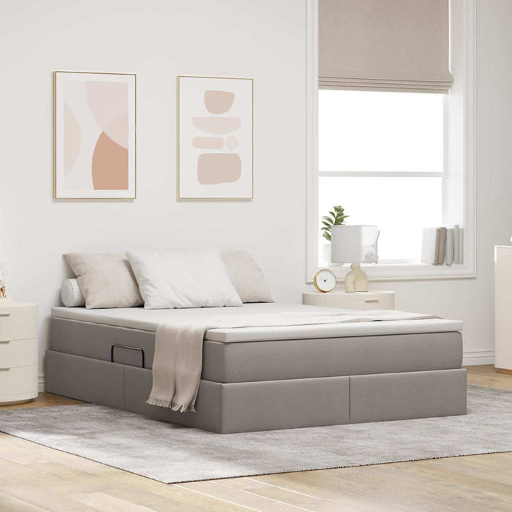 Seng med opbevaring og madras Gråbrun 140 x 200 cm Polyester