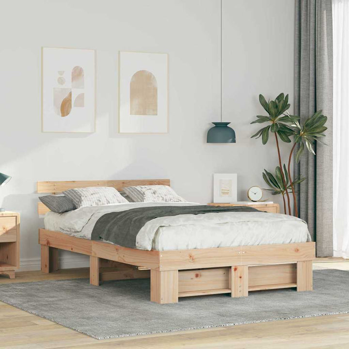 Sengestel med hovedgærde Brun 135 x 190 cm Massiv fyrretræ