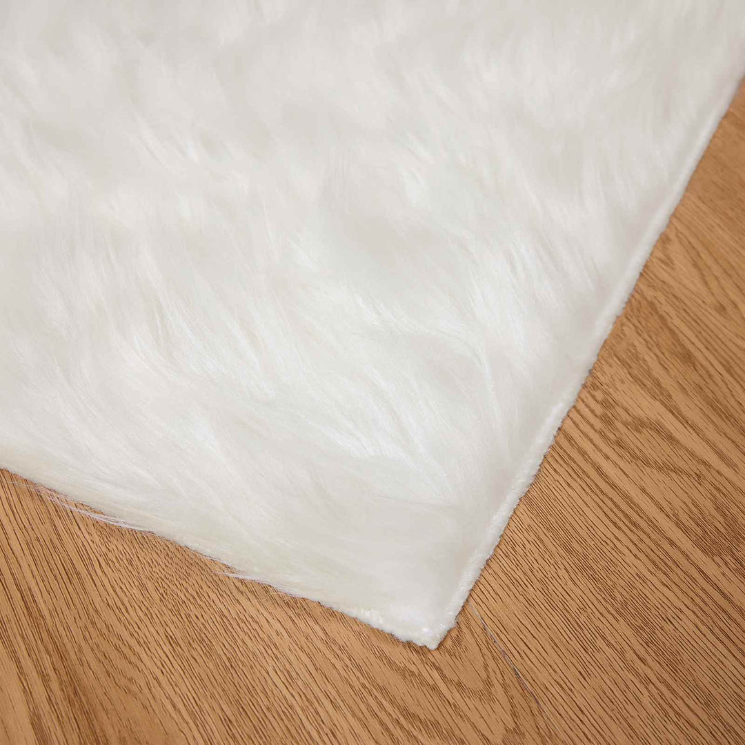 Fuskobbel lammeskindstæppe TAFALLA Hvid 160 x 160 cm Polyester