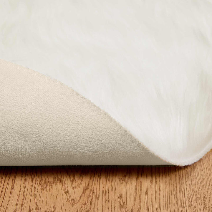 Fuskobbel lammeskindstæppe TAFALLA Hvid Ø 160 cm Polyester