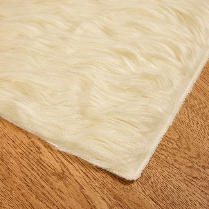 Fuskobbel lammeskindstæppe TAFALLA Cremefarvet 80 x 150 cm
