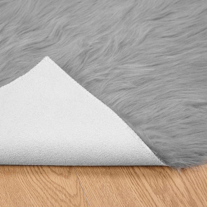 Fuskobbel lammeskindstæppe TAFALLA Grå 140 x 200 cm Polyester